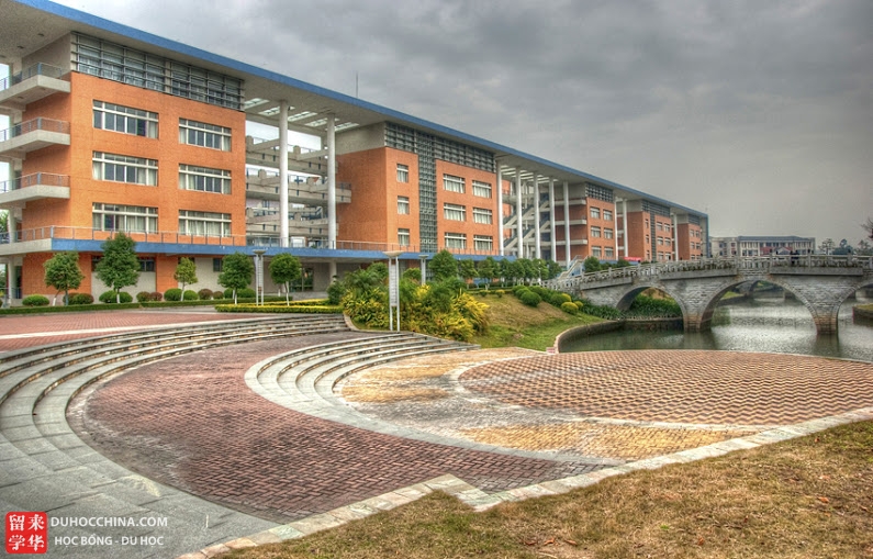 Đại học Ngoại ngữ Ngoại thương Quảng Đông - Quảng Châu- Trung Quốc